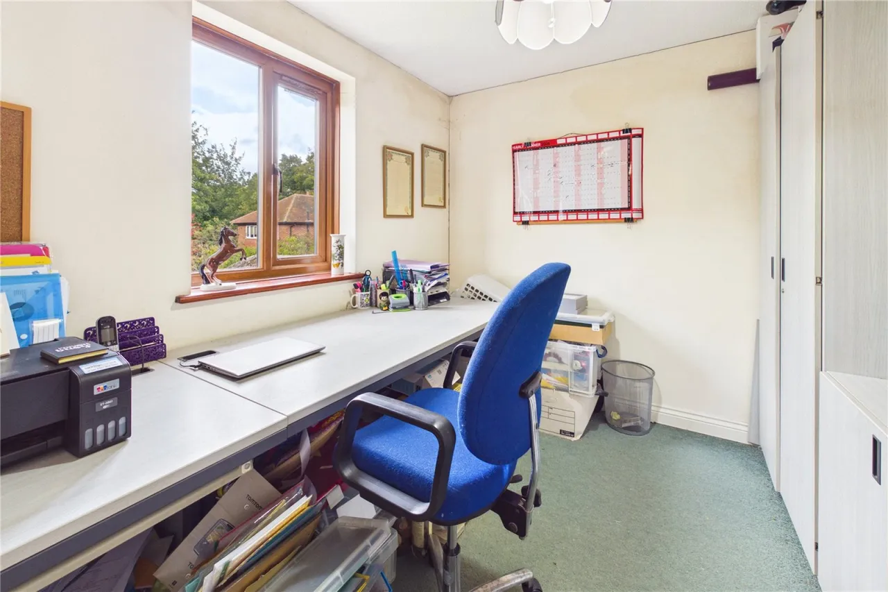 Burrell Road, Compton, RG20, photo 18