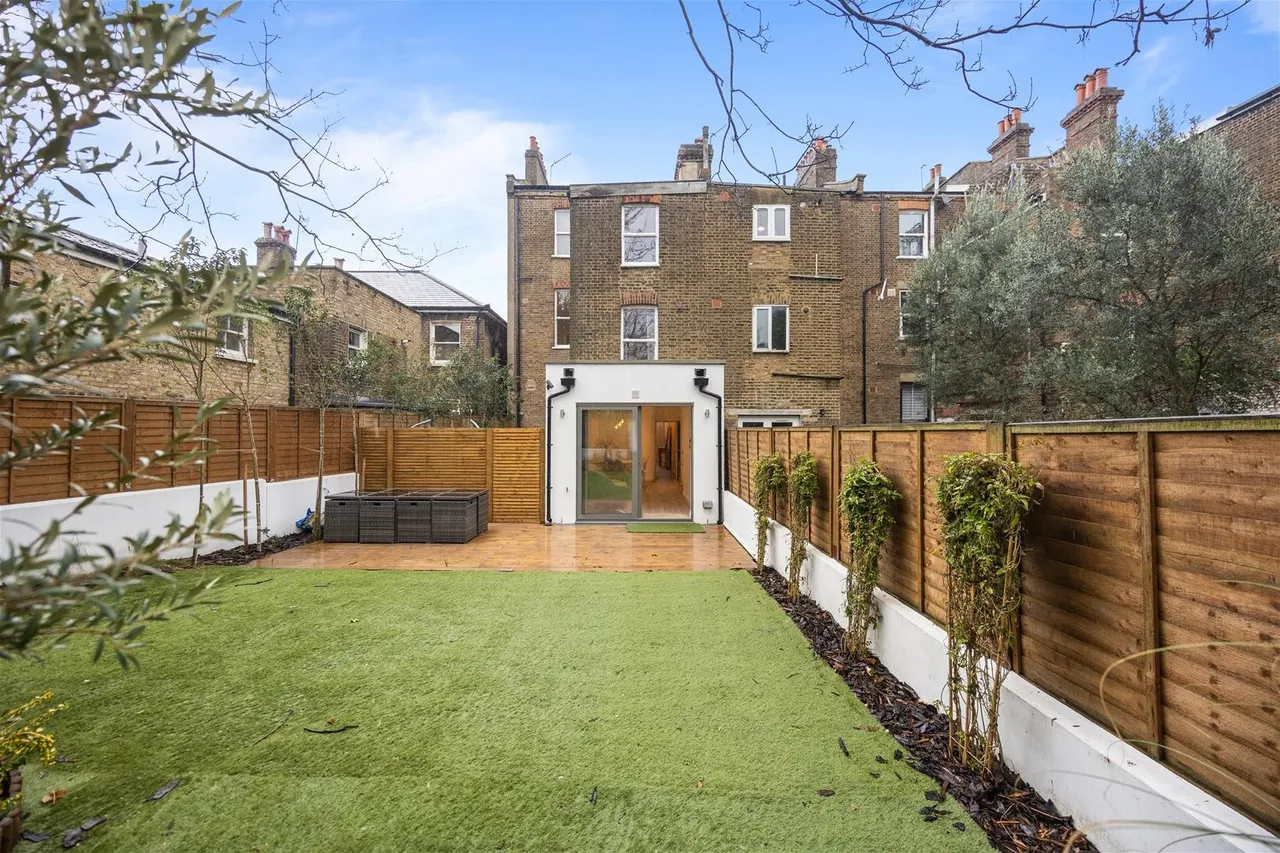 Mozart Street, London W10 4LA, photo 2