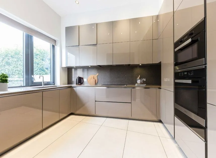 Gunnersbury Mews, Chiswick, W4, photo 3