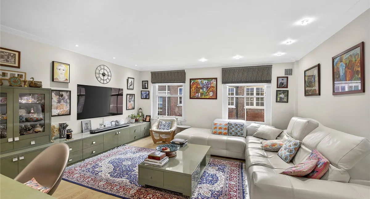 2 bed flat for sale — Riding House Street Fitzrovia ,W1W