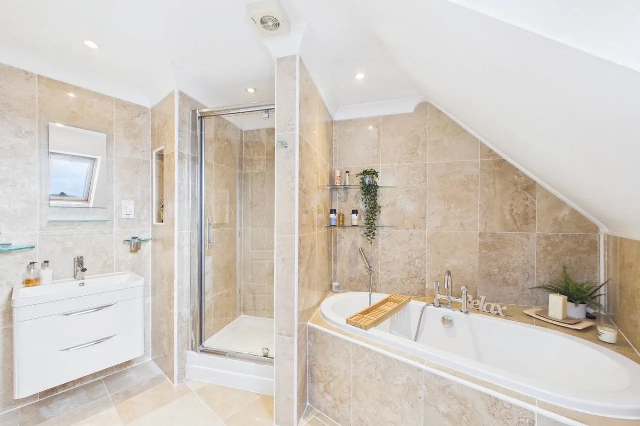 Abbots Crescent, Spalding, PE11, photo 30