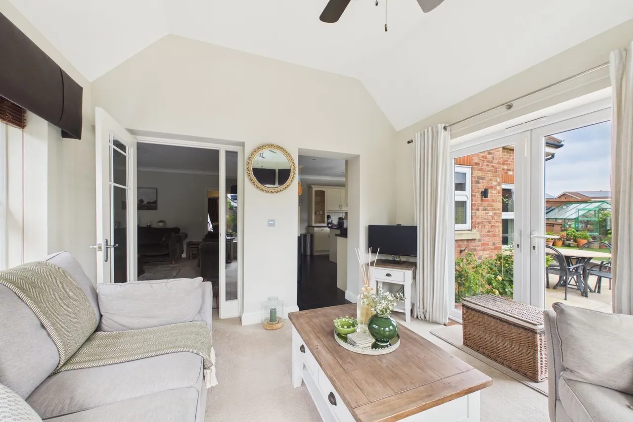 Abbots Crescent, Spalding, PE11, photo 13