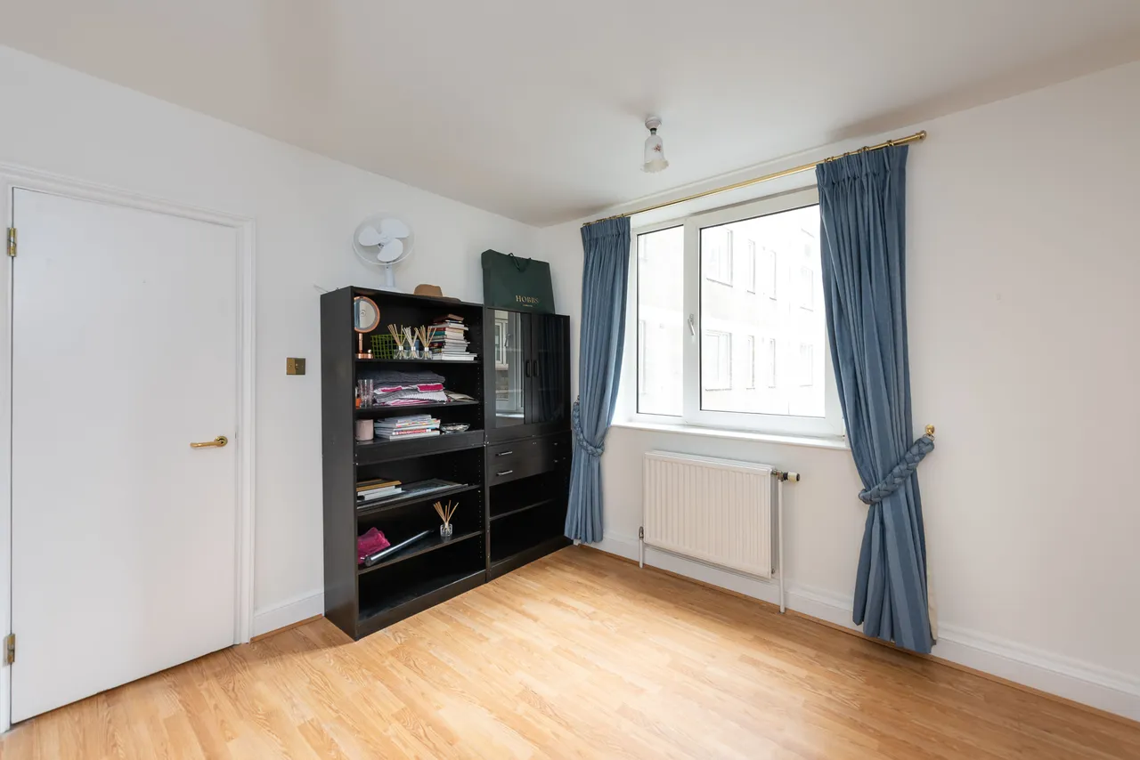 272 Chelsea Cloisters, Sloane Avenue, London, photo 5