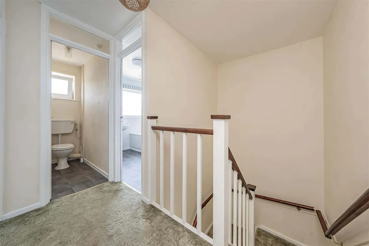 White Horse Road, Windsor, Berkshire, SL4 4PQ, photo 6