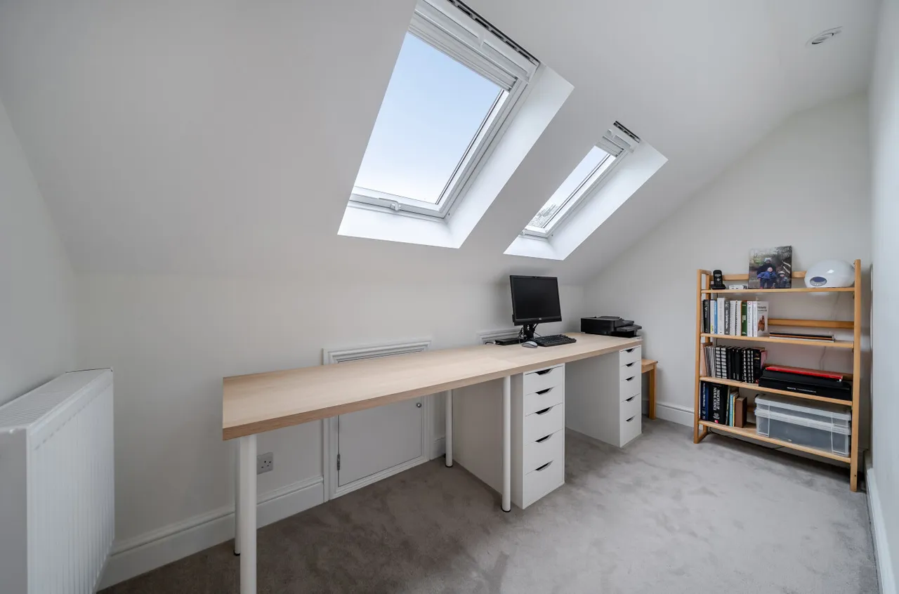 Latimer Road, Godalming, GU7, photo 17