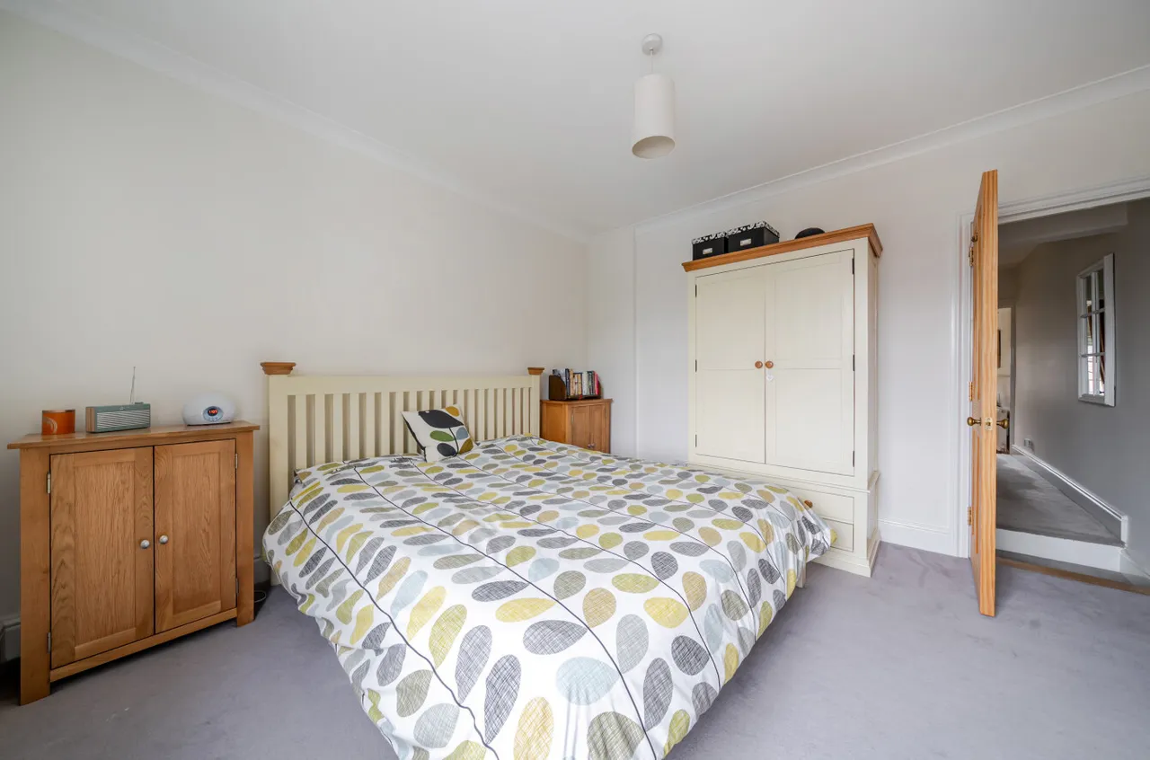 Latimer Road, Godalming, GU7, photo 12