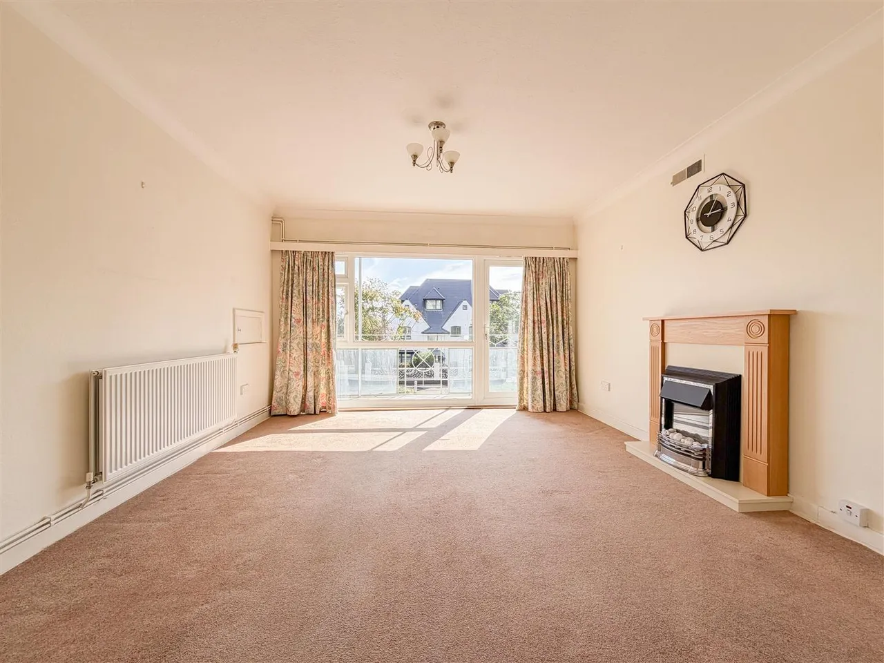 Sutherland Avenue, Bexhill-On-Sea, TN39 3QT, photo 2