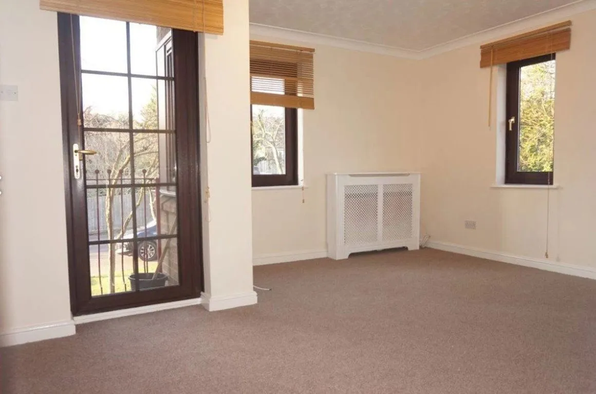 Cedar Close, Buckhurst Hill, IG9, photo 5