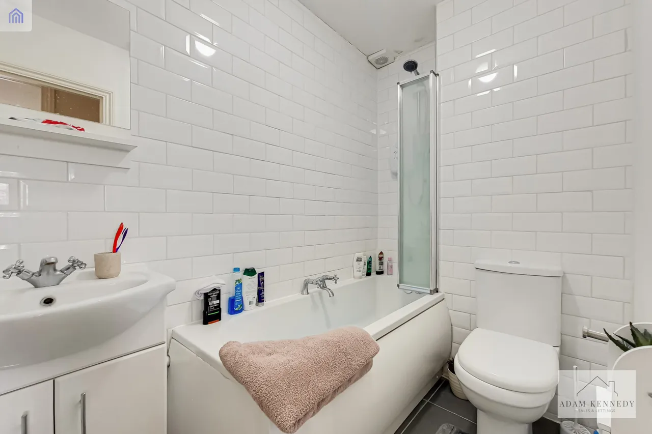 90 Hickory Close, Edmonton, London, N9 7PZ, photo 4