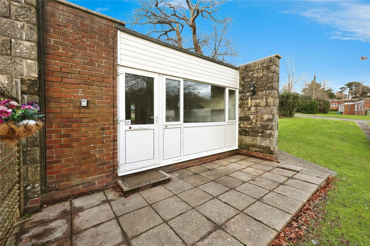 Cockleton Lane, Cowes, PO31, photo 2