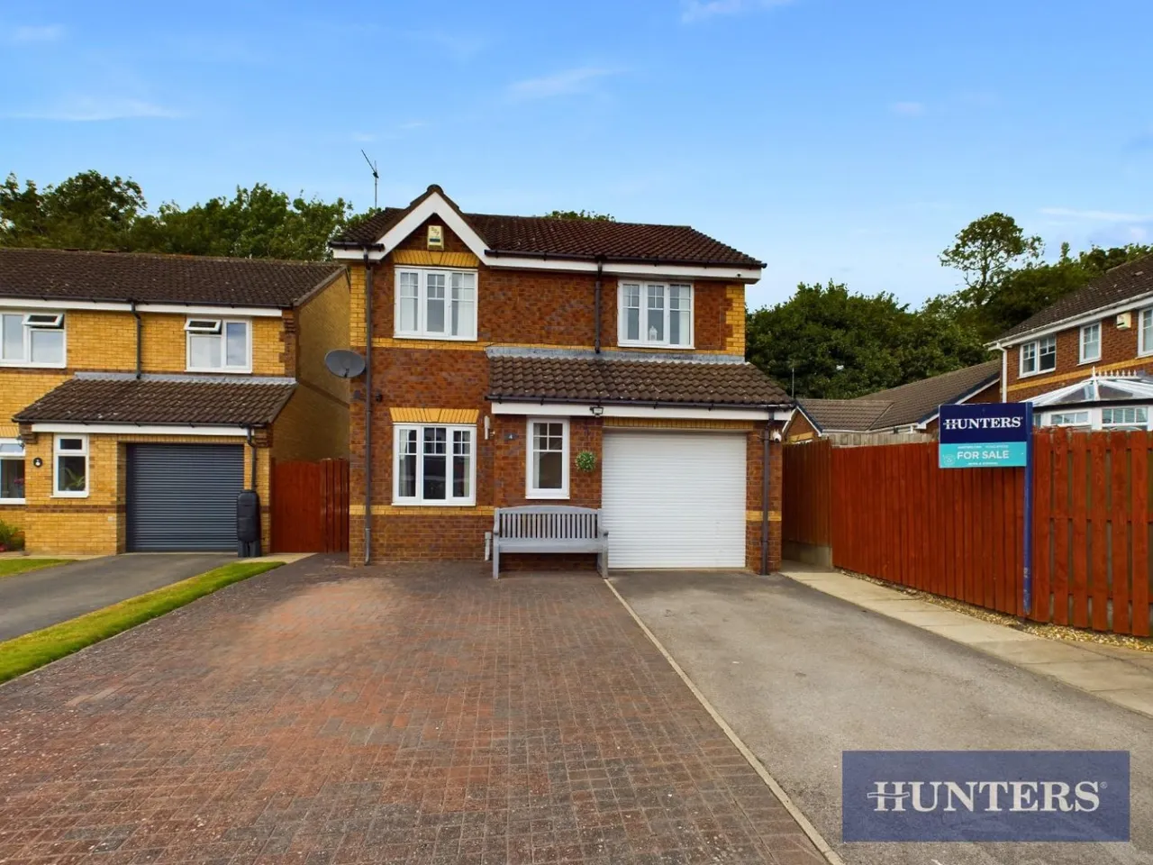 3 bed house for sale — Nidderdale Close, Bridlington