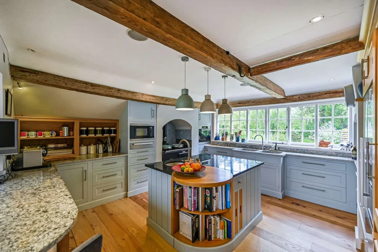 Ulcombe Road, Headcorn, Ashford, Kent, TN27 9LD, photo 10