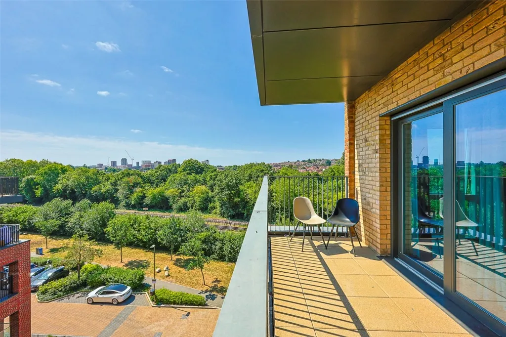 Hoy Close, Colindale, NW9, photo 15