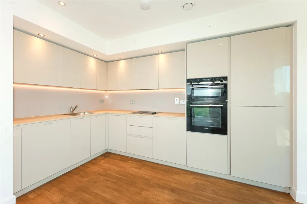 Hoy Close, Colindale, NW9, photo 5