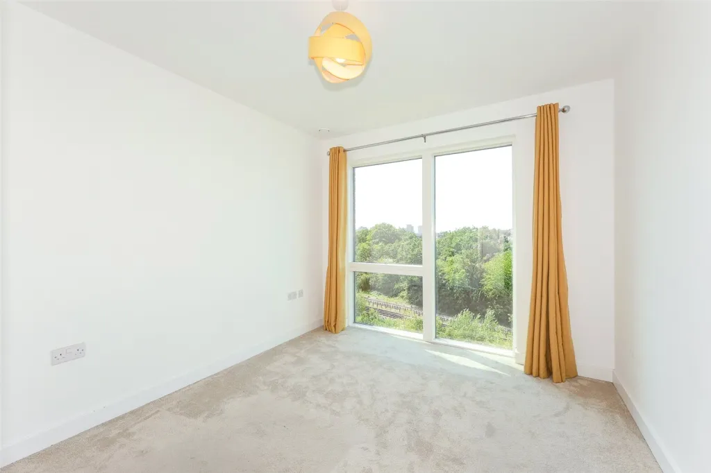 Hoy Close, Colindale, NW9, photo 11