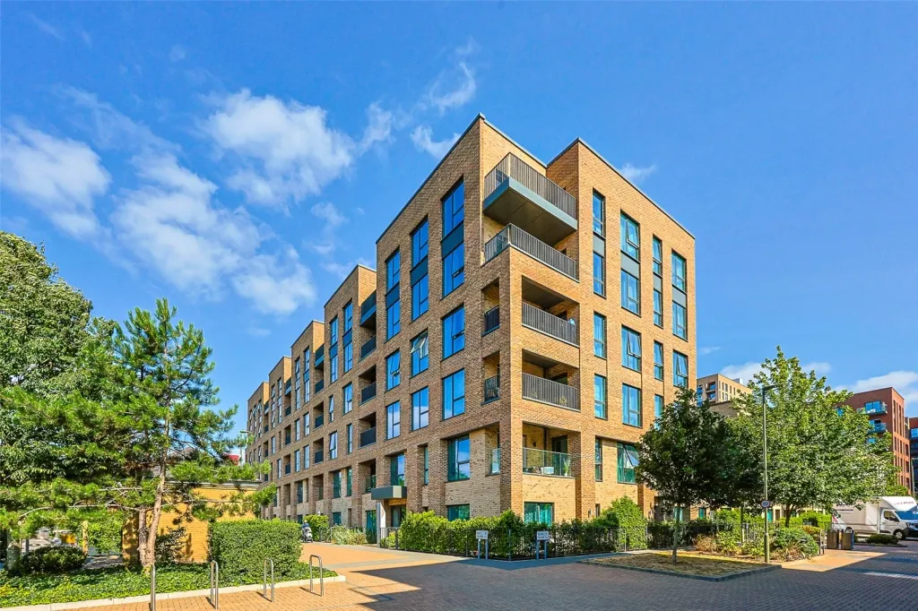 2 bed flat for sale, Hoy Close, Colindale, NW9