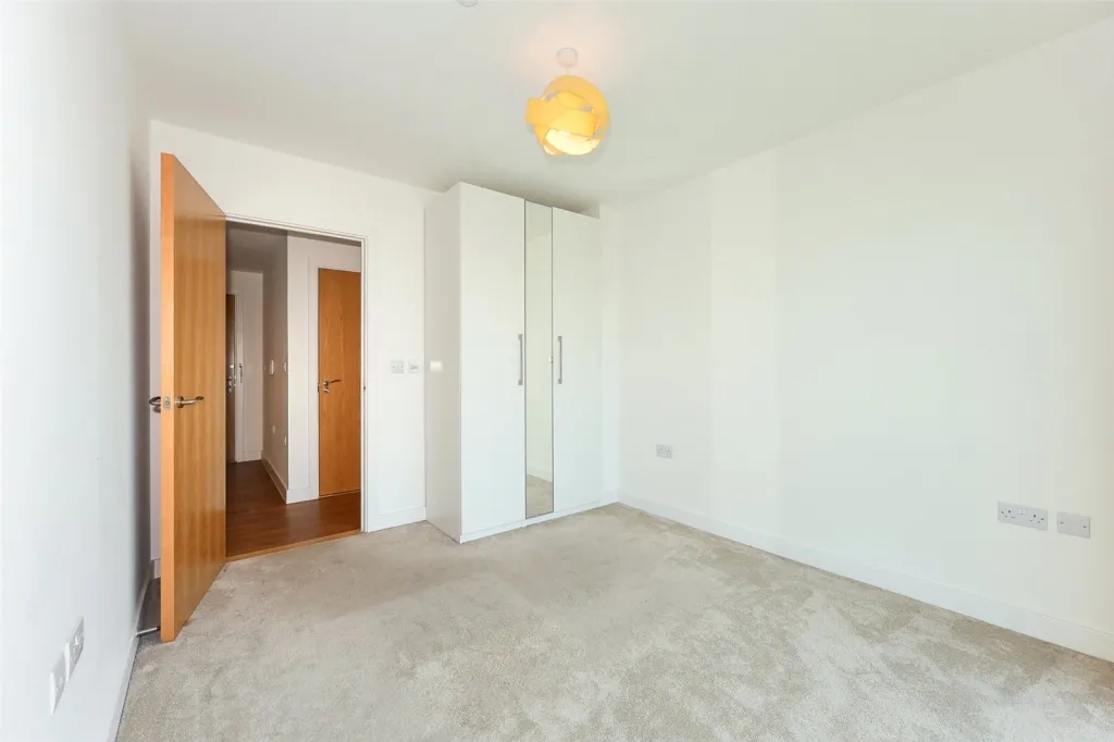 Hoy Close, Colindale, NW9, photo 12