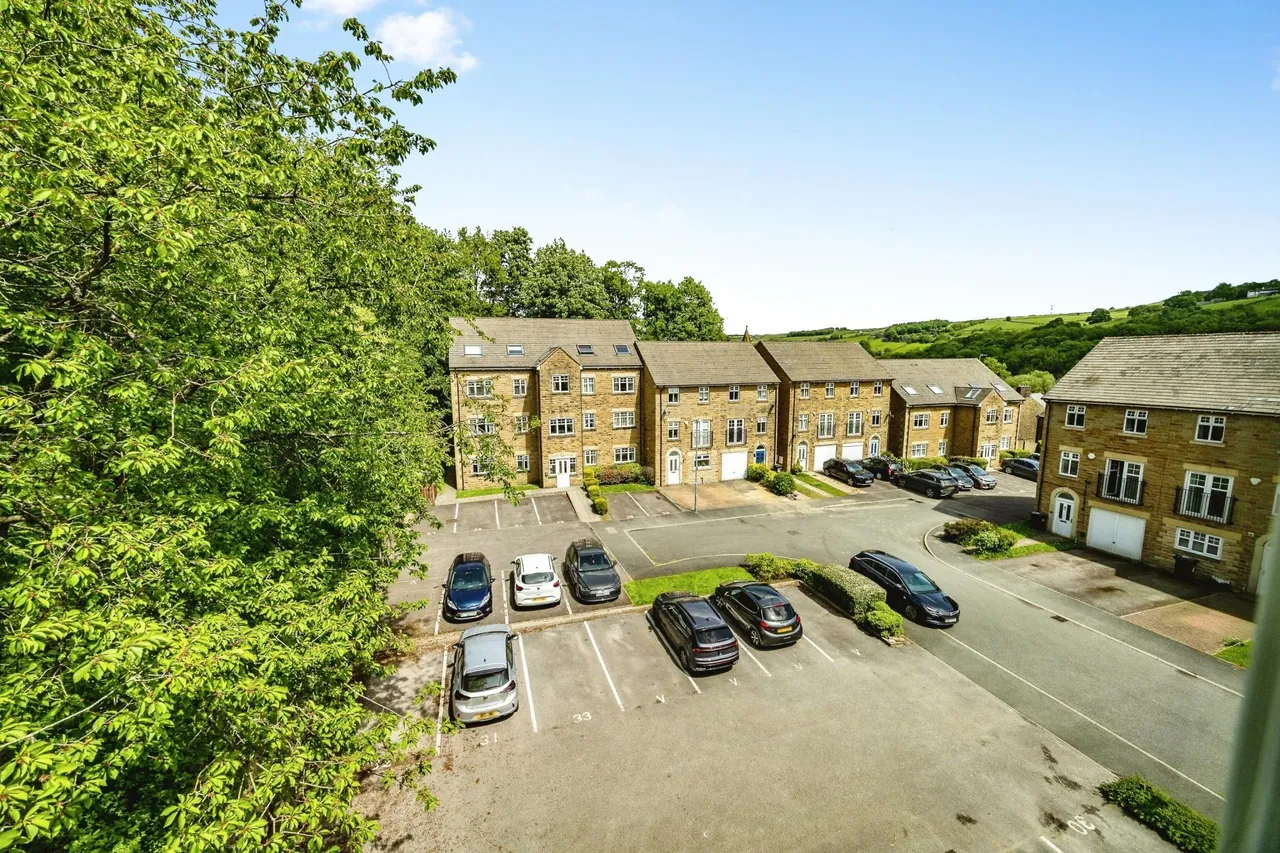 Silk Mill Chase, Sowerby Bridge, HX6, photo 3