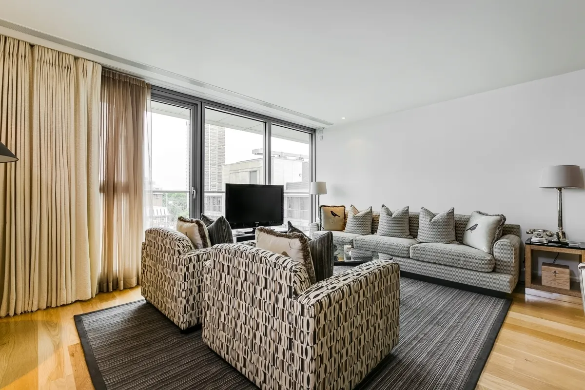 The Knightsbridge SW7, photo 3
