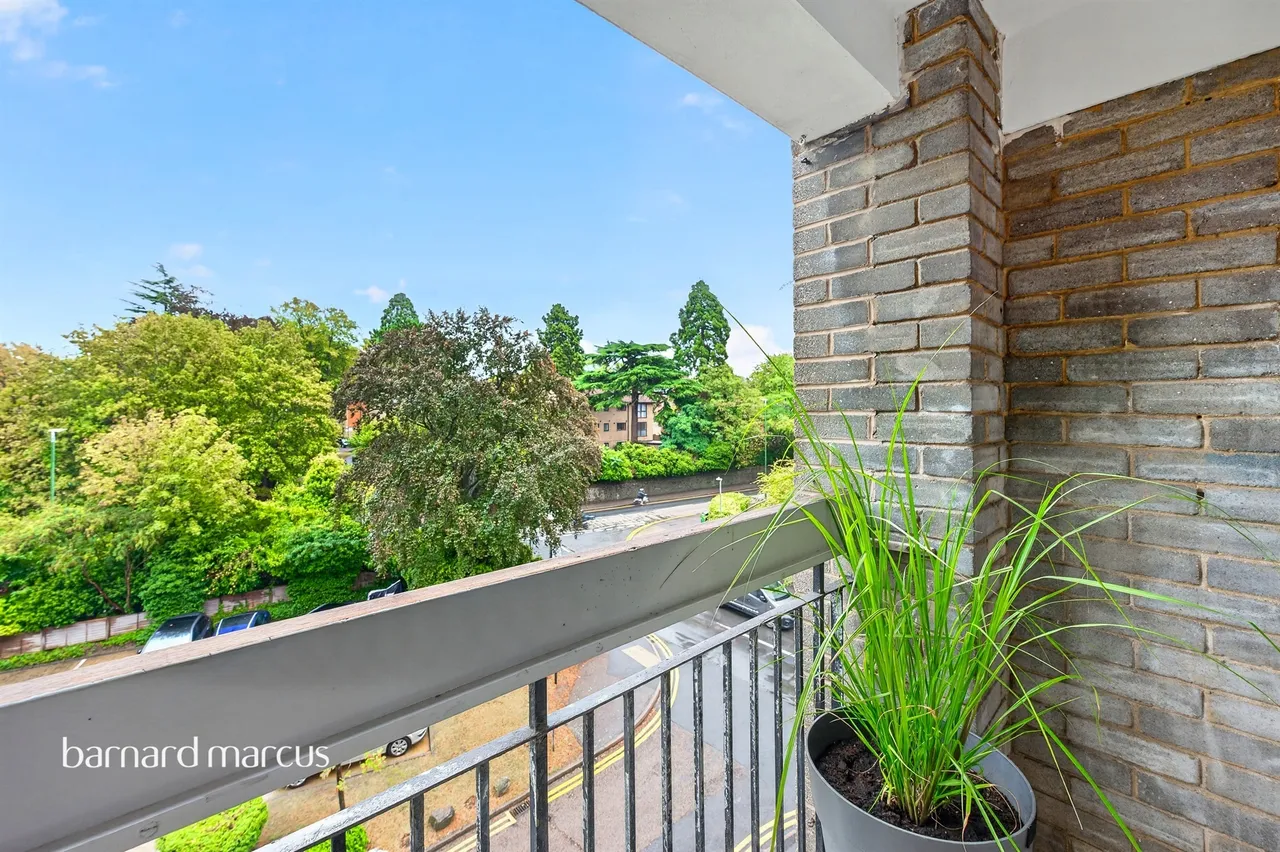 Bonchurch Close, Sutton, SM2, photo 12