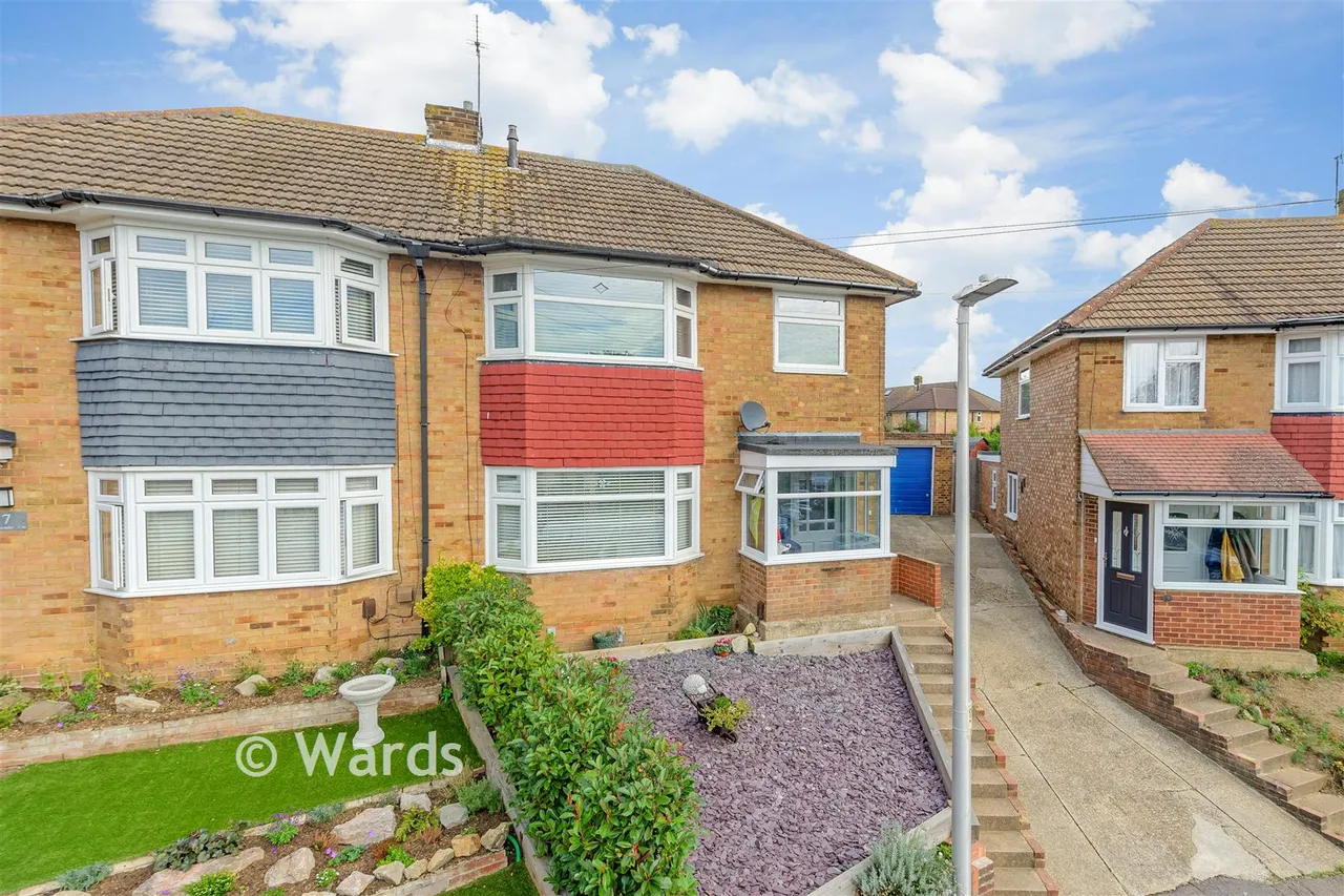 4 bed house for sale, Dashmonden Close, Wainscott, ME2