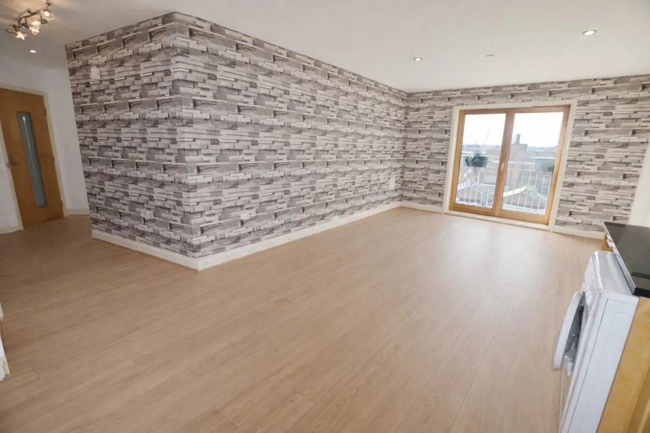 89 Burgess House, photo 3
