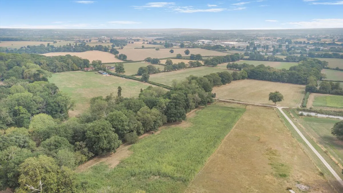 Burghfield Common, RG7, photo 23
