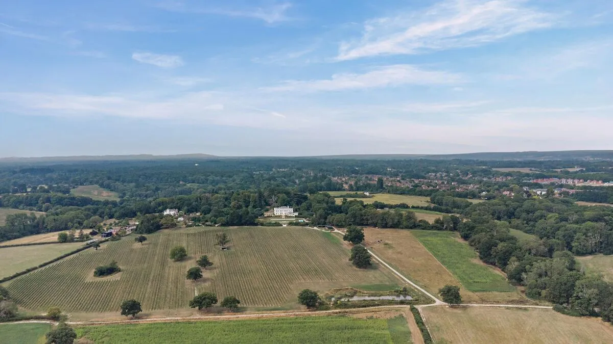 Burghfield Common, RG7, photo 25
