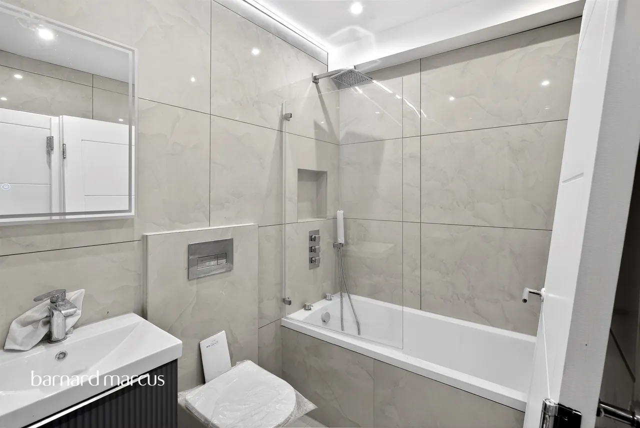 Kingswood Way, South Croydon, photo 8