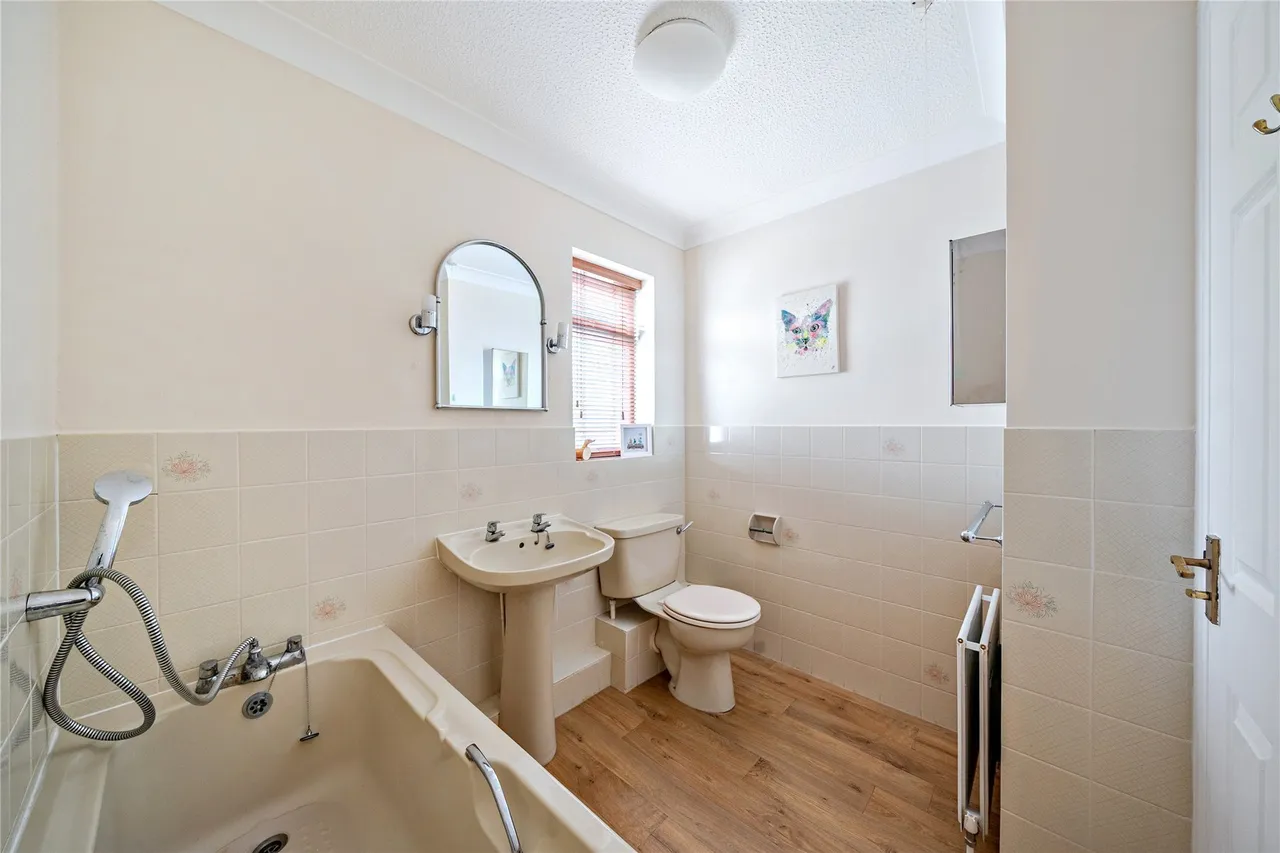 Woodley Gardens, Lymington, SO41, photo 10