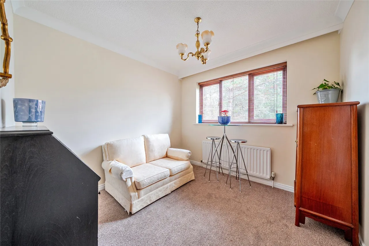 Woodley Gardens, Lymington, SO41, photo 11