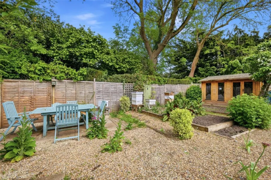 House Under Offer with 3 bedrooms in Albury, Ware, SG11, photo 11