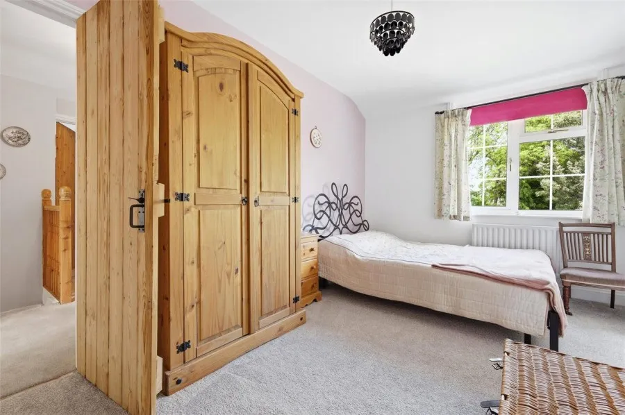 House Under Offer with 3 bedrooms in Albury, Ware, SG11, photo 10