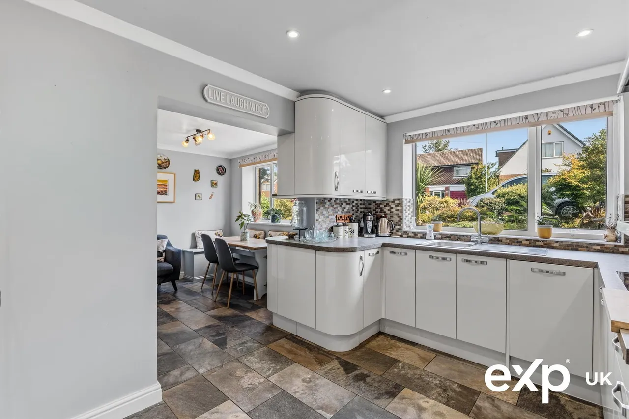 Chestnut Avenue, Ravenshead, photo 10