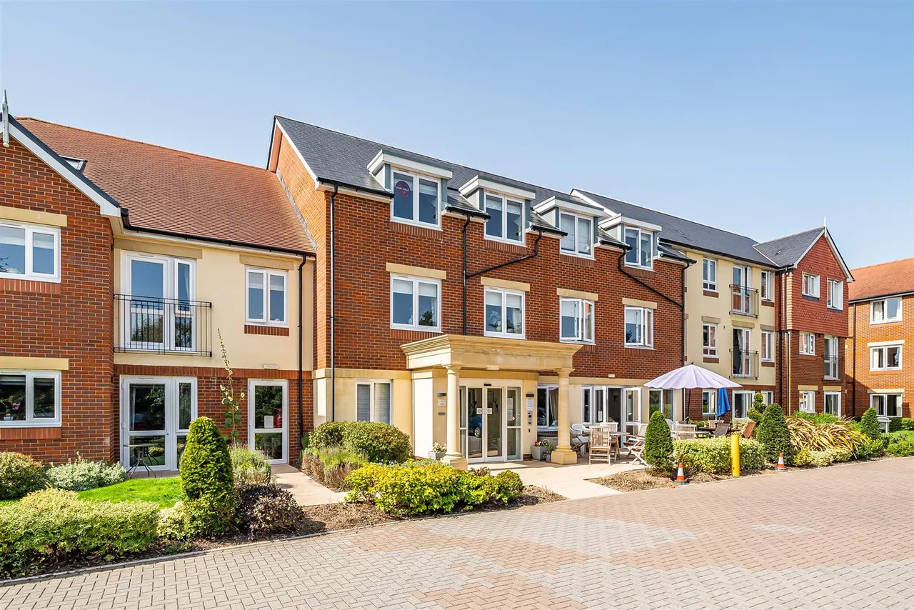 Stuart Road, Highcliffe, BH23, photo 15
