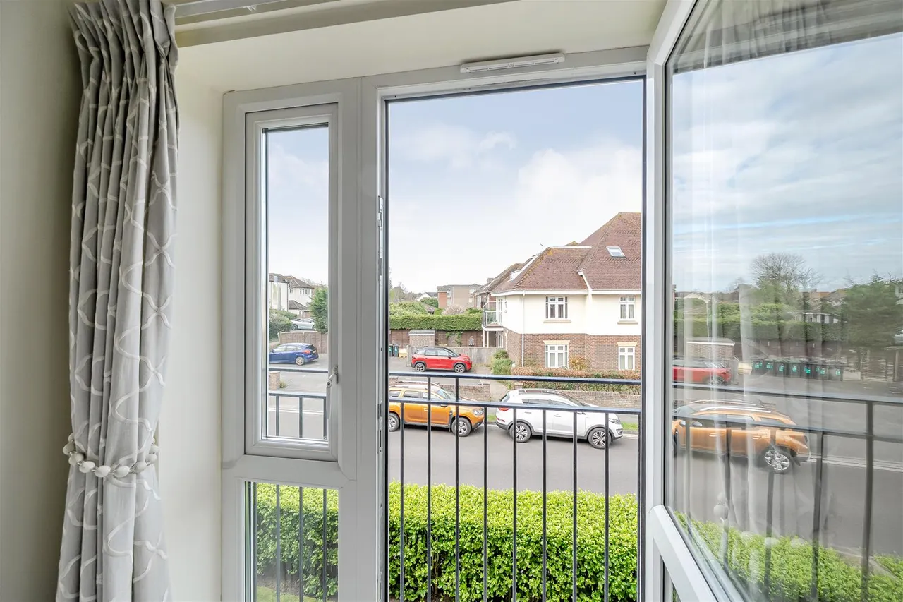 Stuart Road, Highcliffe, BH23, photo 5