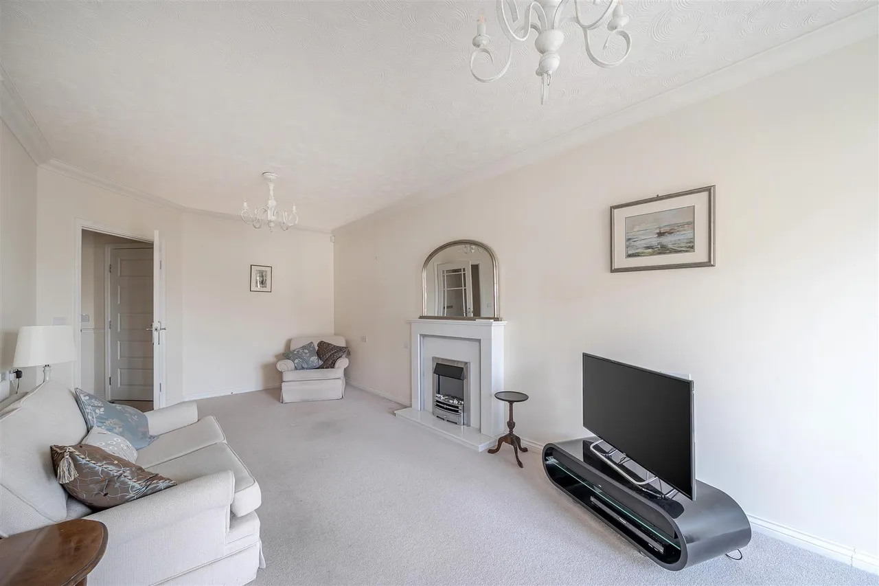 Stuart Road, Highcliffe, BH23, photo 4