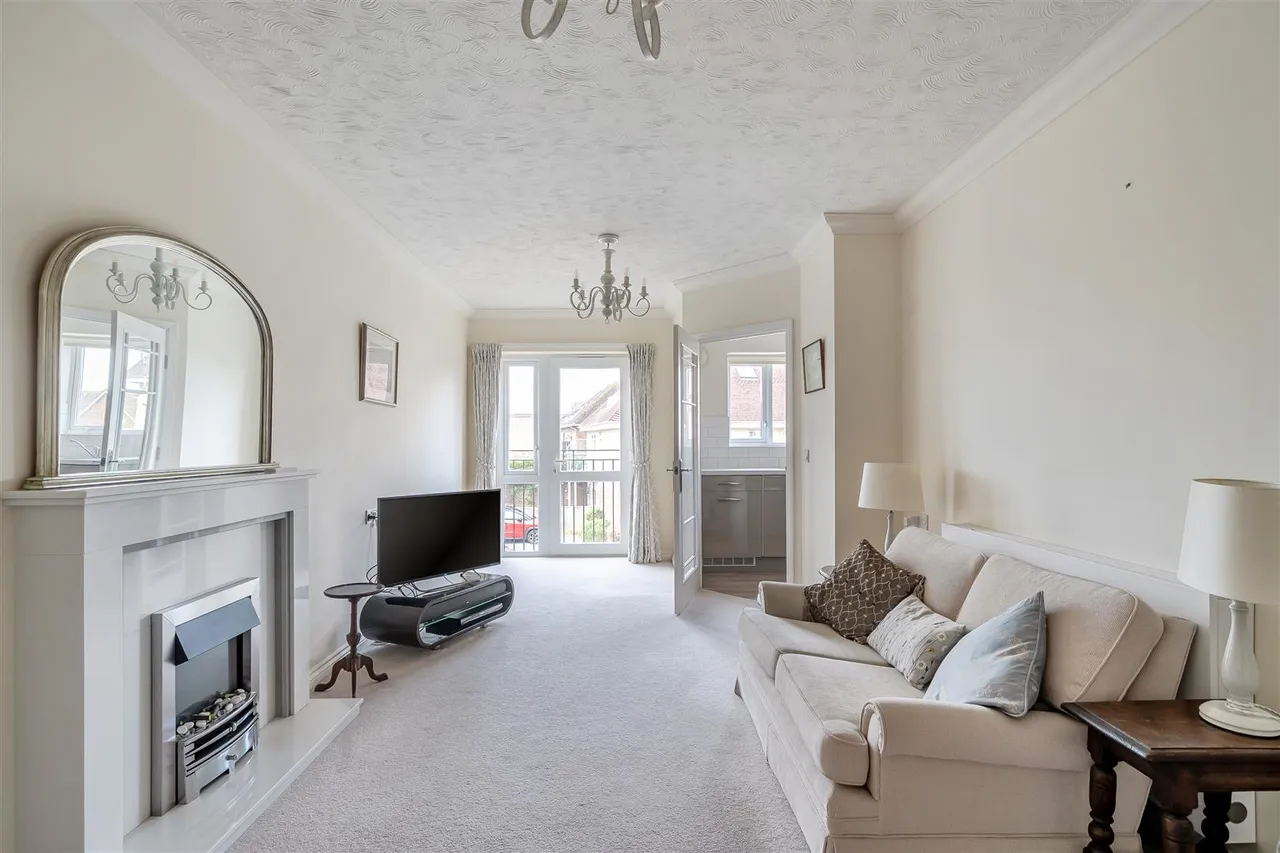 Stuart Road, Highcliffe, BH23, photo 3