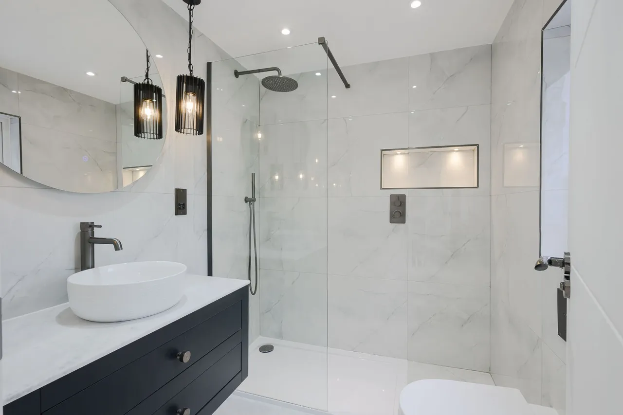 Cecil Road, London, SW19, photo 12