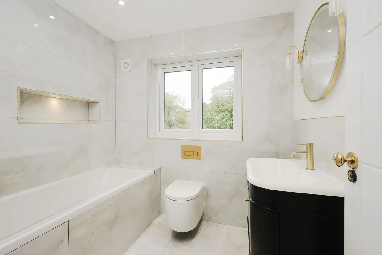 Cecil Road, London, SW19, photo 10