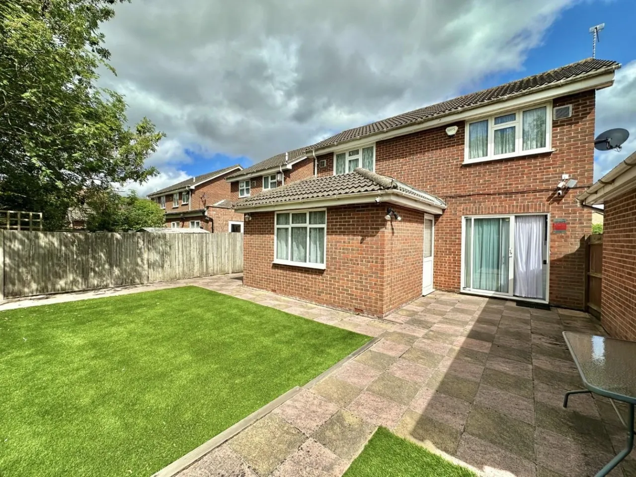 Brentford Close, Yeading, UB4, photo 15