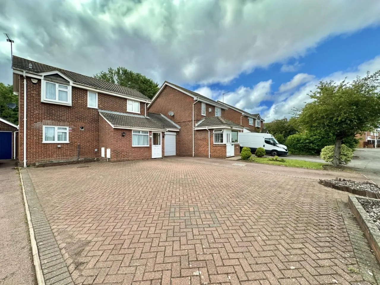 3 bed house for sale, Brentford Close, Yeading, UB4
