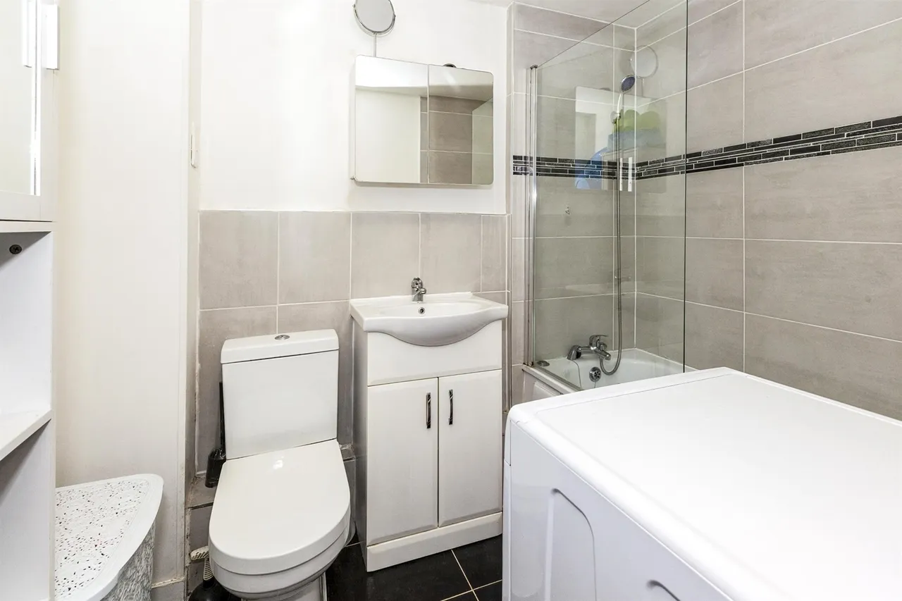 Bath Road, Slough, photo 11