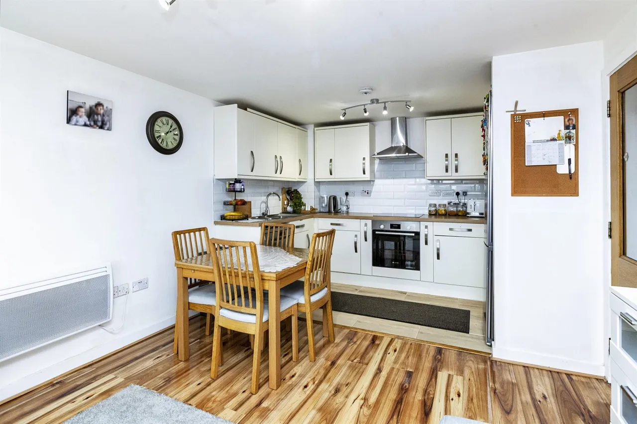 Bath Road, Slough, photo 4
