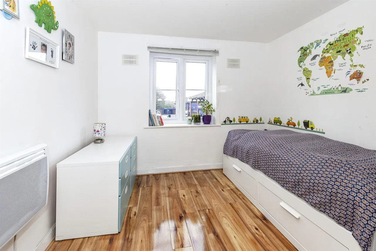 Bath Road, Slough, photo 6