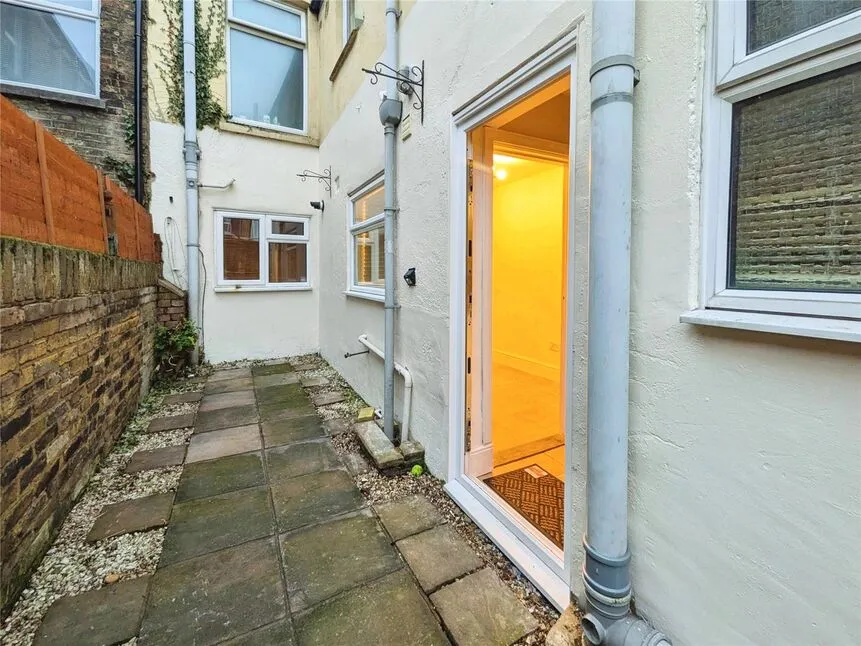 Broadway, Sheerness, Kent, ME12, photo 7