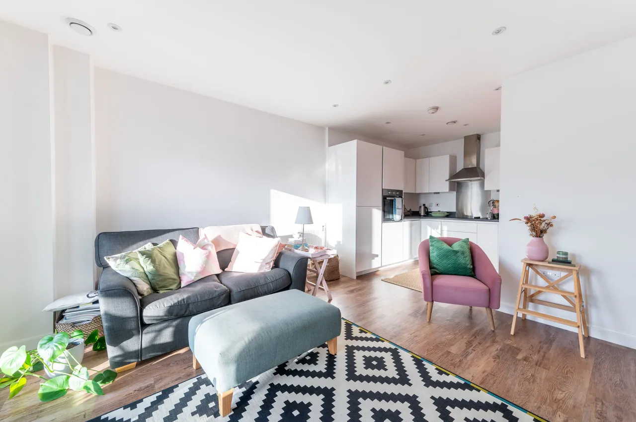 London, NW10, photo 9