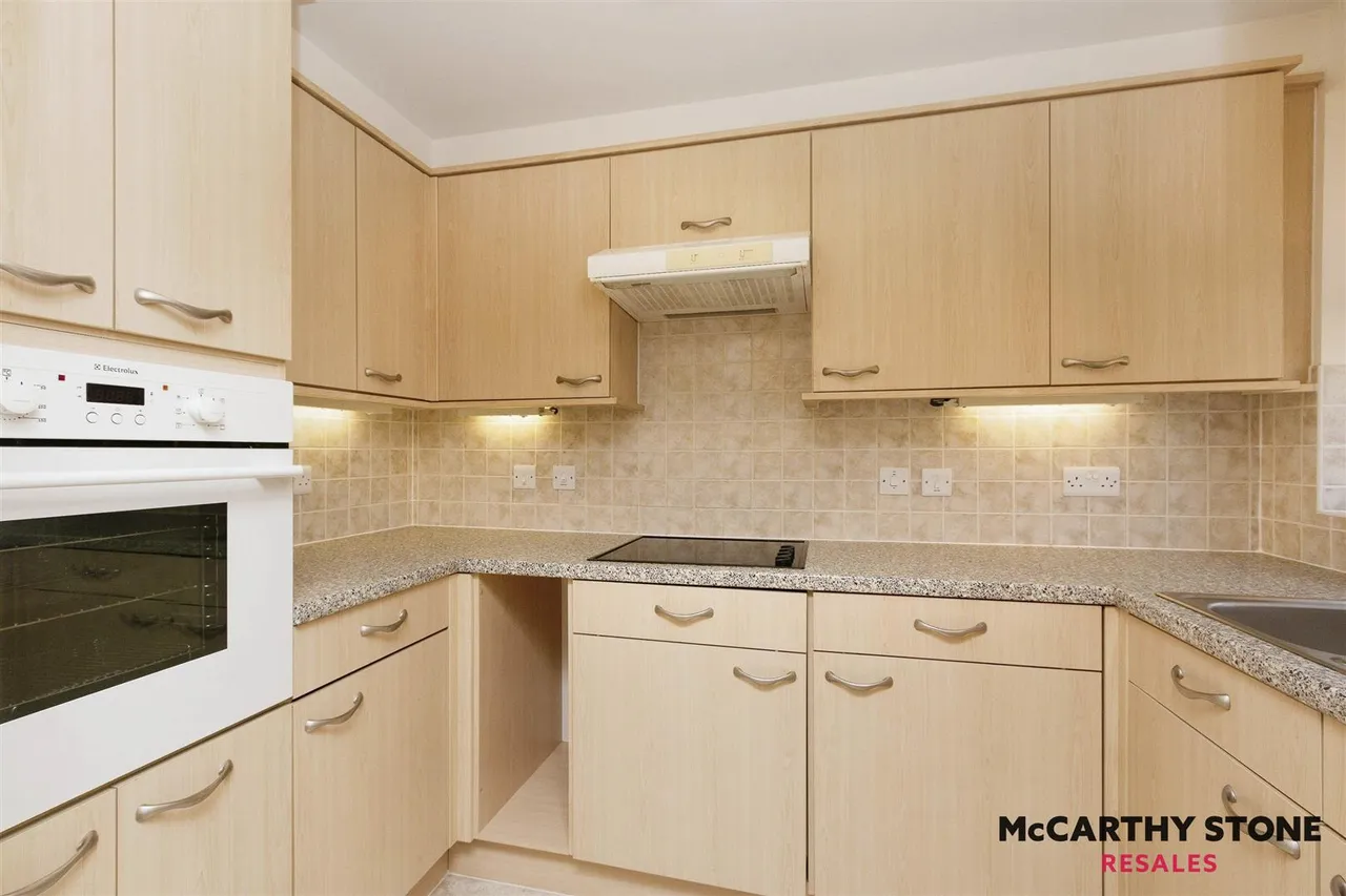 Tower Road, Liphook, GU30, photo 5