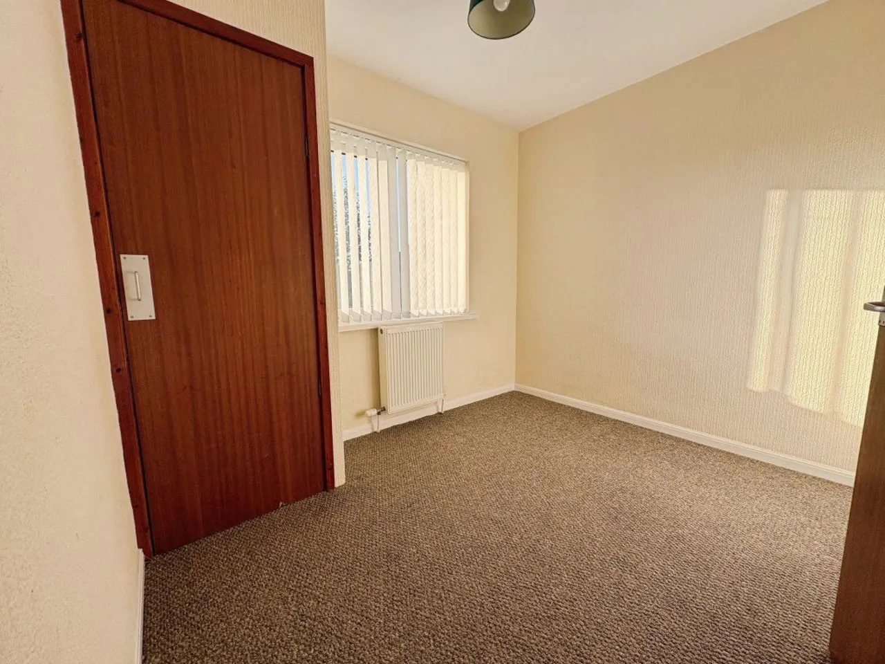 Longvue Road, Sandfields, SA12, photo 8