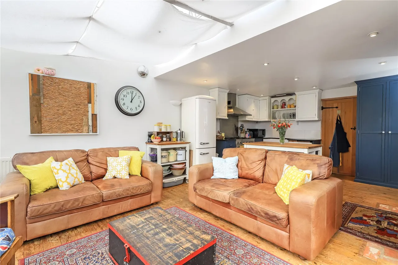 The Borough, Downton, Salisbury, Wiltshire, SP5 3LX, photo 4